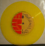 The Flys (2) : Waikiki Beach Refugees (7", Single, Yel)